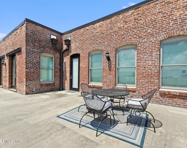 105 N 2nd Street - Photo Thumbnail 10