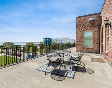 105 N 2nd Street - Photo Thumbnail 9