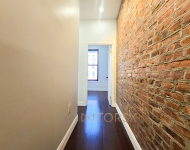 1 Kingston Avenue - Photo Thumbnail 12