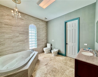 14370 Mcgregor Boulevard - Photo Thumbnail 20