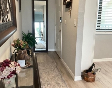 3708 Se 12th Avenue - Photo Thumbnail 3