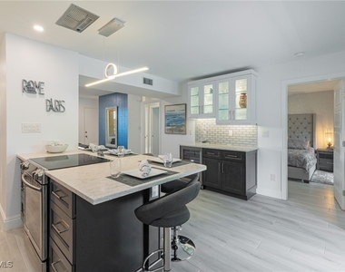 788 Park Shore Drive - Photo Thumbnail 12