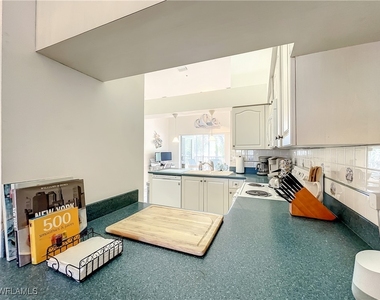 470 Bermuda Cove Way - Photo Thumbnail 41