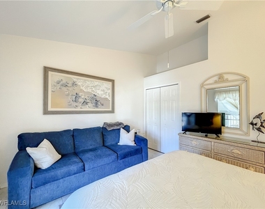 470 Bermuda Cove Way - Photo Thumbnail 9