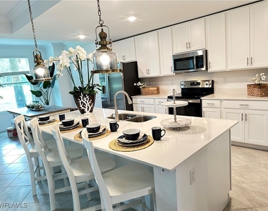 6070 National Boulevard - Photo Thumbnail 4
