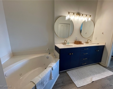 2377 Ravenna Boulevard - Photo Thumbnail 19