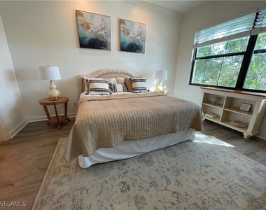 2377 Ravenna Boulevard - Photo Thumbnail 14
