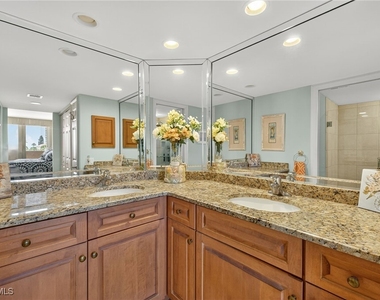 4001 Gulf Shore Boulevard N - Photo Thumbnail 15