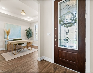 14750 Laguna Drive - Photo Thumbnail 5