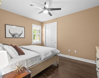 14750 Laguna Drive - Photo Thumbnail 32