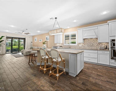 14750 Laguna Drive - Photo Thumbnail 7