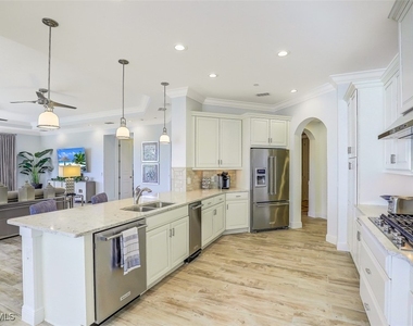 16433 Carrara Way - Photo Thumbnail 7