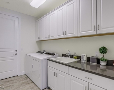 16433 Carrara Way - Photo Thumbnail 21