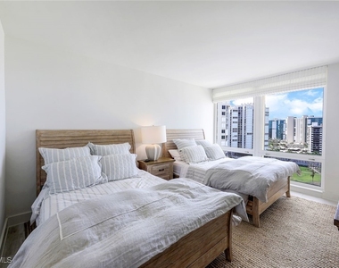 4051 Gulf Shore Boulevard N - Photo Thumbnail 19