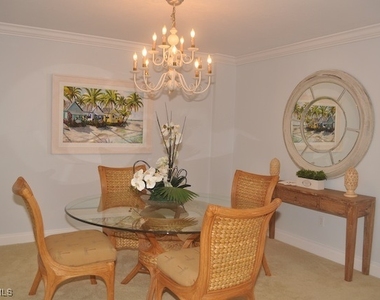 555 Park Shore Drive - Photo Thumbnail 8