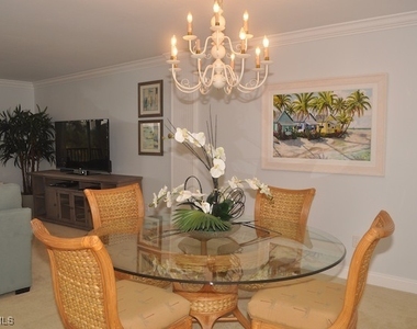 555 Park Shore Drive - Photo Thumbnail 9
