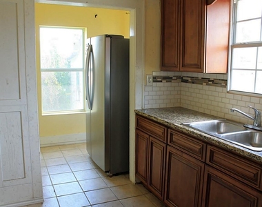 2908 Truxillo - Photo Thumbnail 3