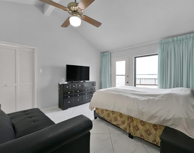 35 Lakeview Village - Photo Thumbnail 18