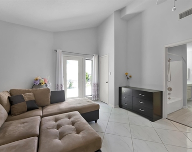 35 Lakeview Village - Photo Thumbnail 14