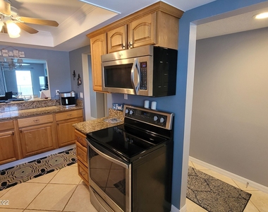 4100 Ocean Beach Boulevard - Photo Thumbnail 8