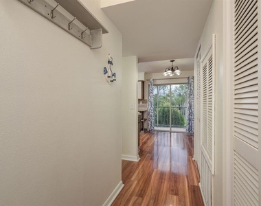 5557 Sea Forest Drive - Photo Thumbnail 11