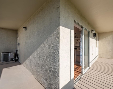 5557 Sea Forest Drive - Photo Thumbnail 35