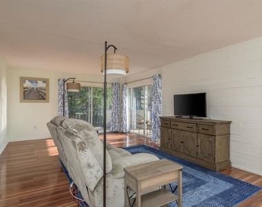 5557 Sea Forest Drive - Photo Thumbnail 19