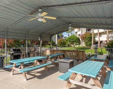 5557 Sea Forest Drive - Photo Thumbnail 45
