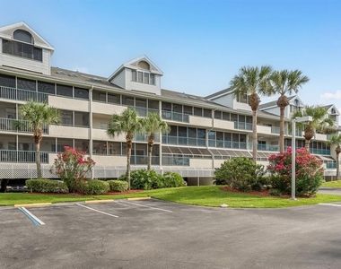 5557 Sea Forest Drive - Photo Thumbnail 5