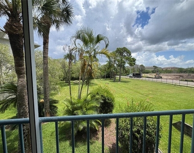 5557 Sea Forest Drive - Photo Thumbnail 3