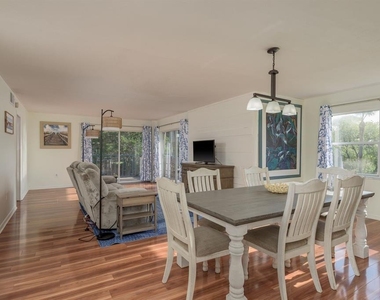 5557 Sea Forest Drive - Photo Thumbnail 17