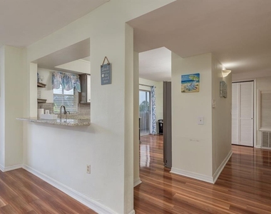 5557 Sea Forest Drive - Photo Thumbnail 16