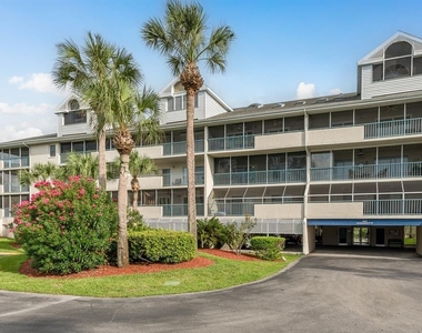 5557 Sea Forest Drive - Photo Thumbnail 4