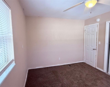 986 22nd Avenue S - Photo Thumbnail 10