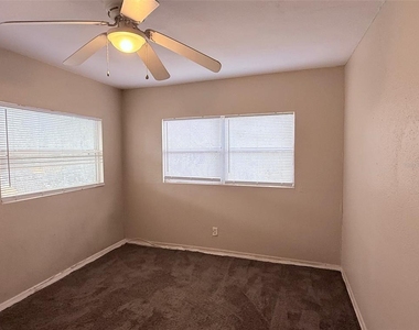 986 22nd Avenue S - Photo Thumbnail 14