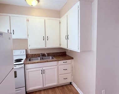 986 22nd Avenue S - Photo Thumbnail 6