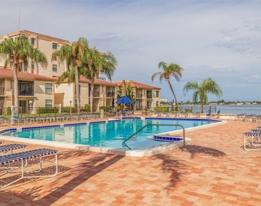 6145 Sun Boulevard - Photo Thumbnail 30
