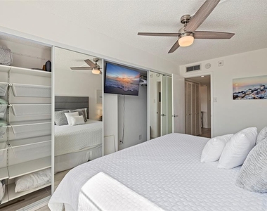 6145 Sun Boulevard - Photo Thumbnail 8