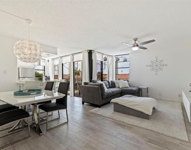 6145 Sun Boulevard - Photo Thumbnail 9