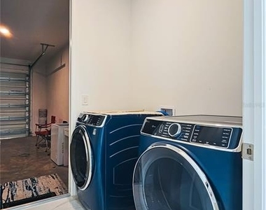 1503 W 17th Street - Photo Thumbnail 12