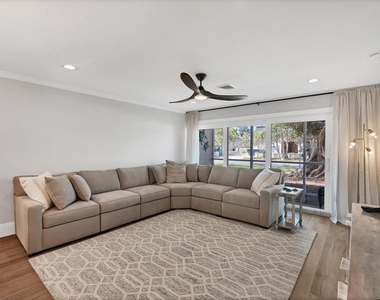 500 S Washington Drive - Photo Thumbnail 1