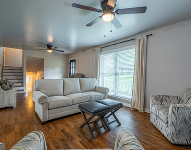 236 Pioneer Trail - Photo Thumbnail 7