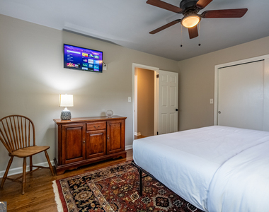 236 Pioneer Trail - Photo Thumbnail 21