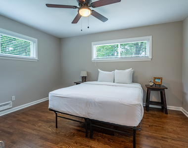 236 Pioneer Trail - Photo Thumbnail 23