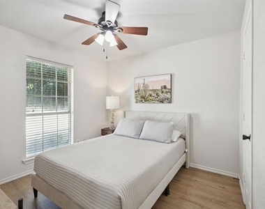 1823 Dew Valley Drive - Photo Thumbnail 19