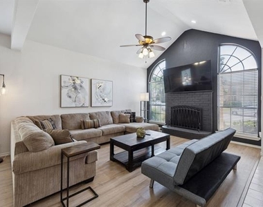 1823 Dew Valley Drive - Photo Thumbnail 2