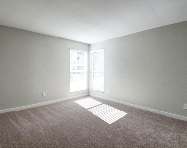 8787 Hammerly Blvd - Photo Thumbnail 5