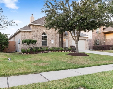 2886 Aurelia Lane - Photo Thumbnail 2