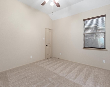 2886 Aurelia Lane - Photo Thumbnail 26