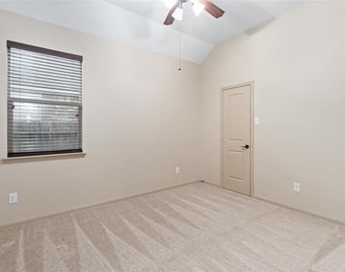 2886 Aurelia Lane - Photo Thumbnail 23